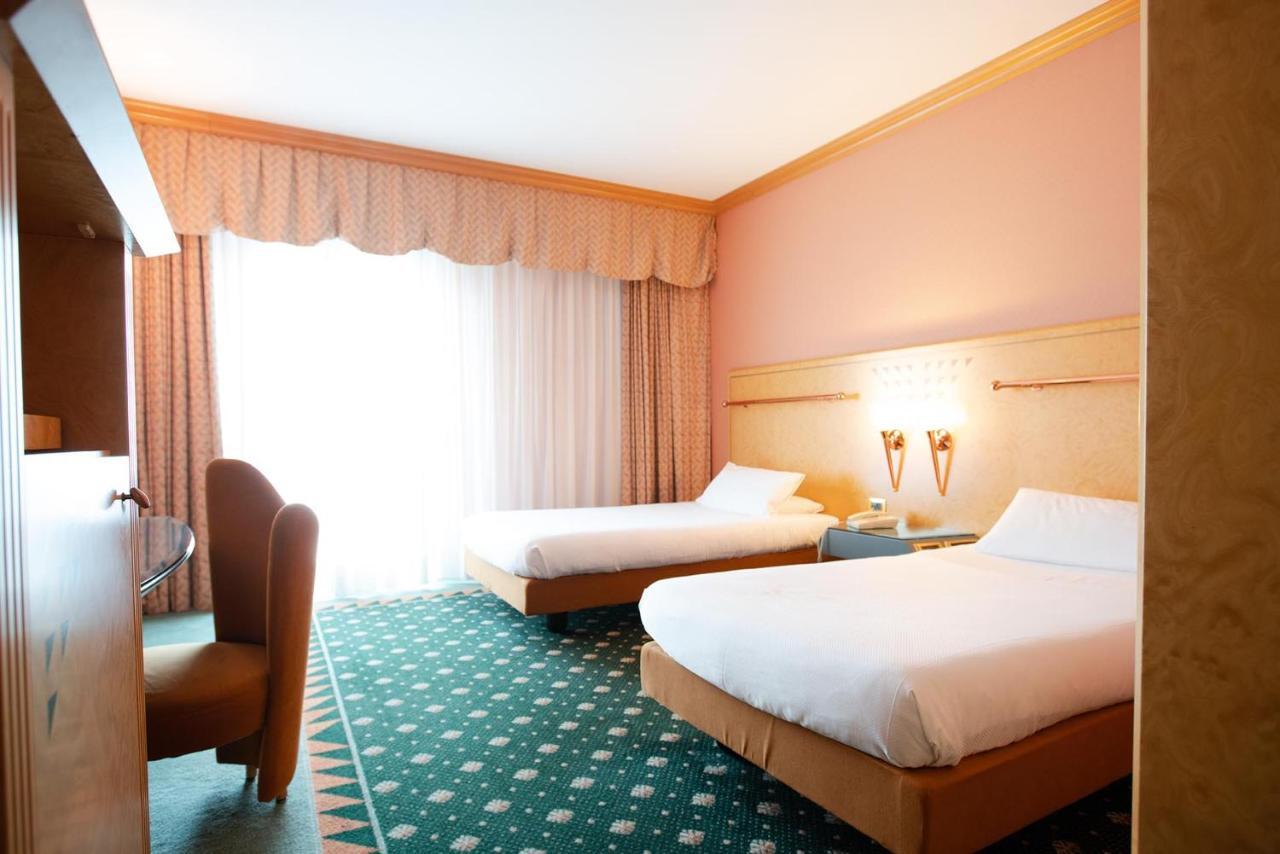 Shg Hotel Antonella Pomezia Εξωτερικό φωτογραφία